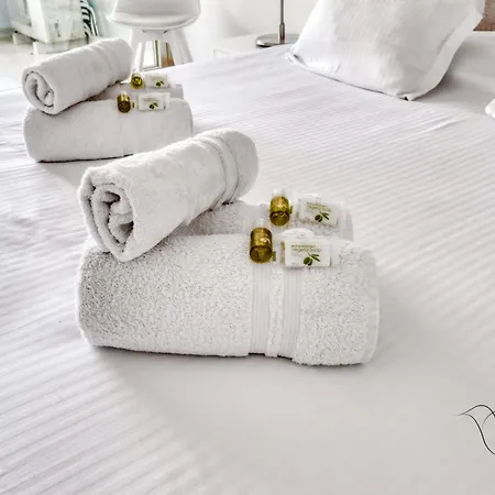 A Dream Getaway By The Sea *