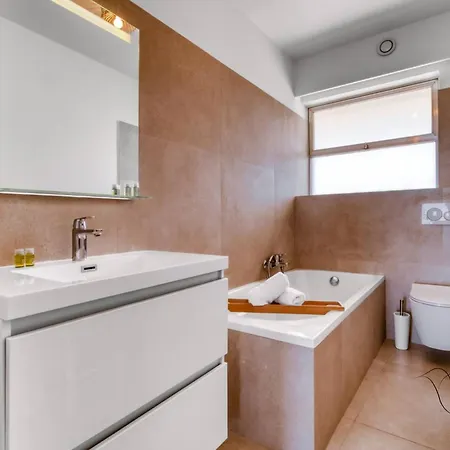 A Dream Getaway By The Sea Villeneuve-Loubet